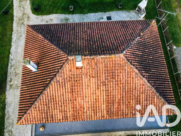 Maison à vendre 8 pièces 200 m² Chasseneuil-sur-Bonnieure