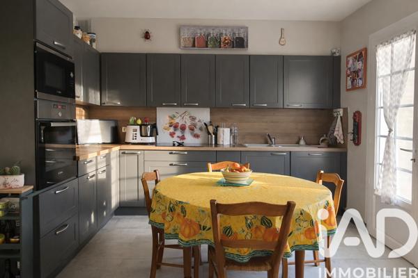 Maison à vendre 8 pièces 200 m² Chasseneuil-sur-Bonnieure