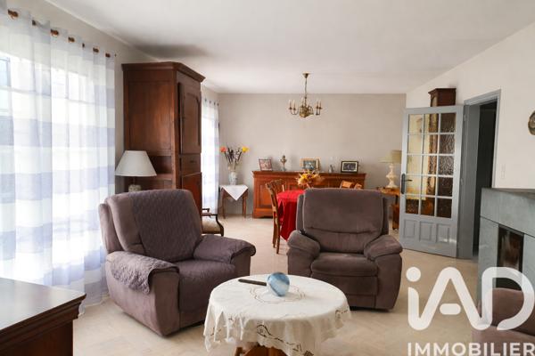 Maison à vendre 8 pièces 200 m² Chasseneuil-sur-Bonnieure