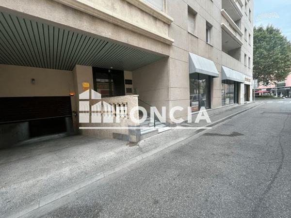 Location Parking - 2 RUE PRETE A PARTIR Digne-les-bains 04000