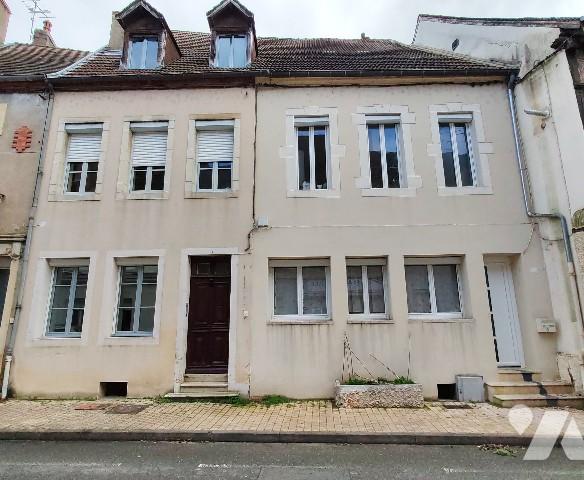 Spécial investisseur, venez découvrir cet immeuble en parfait état avec ses trois appartements loués