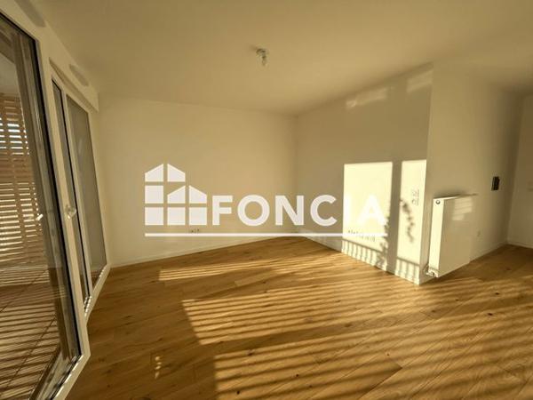 Location Studio 27.3 m² - 15 RUE MAURICE NAVE Rueil Malmaison 92500