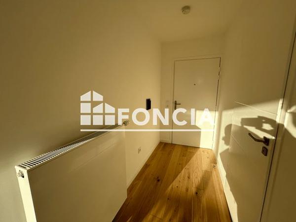 Location Studio 27.3 m² - 15 RUE MAURICE NAVE Rueil Malmaison 92500