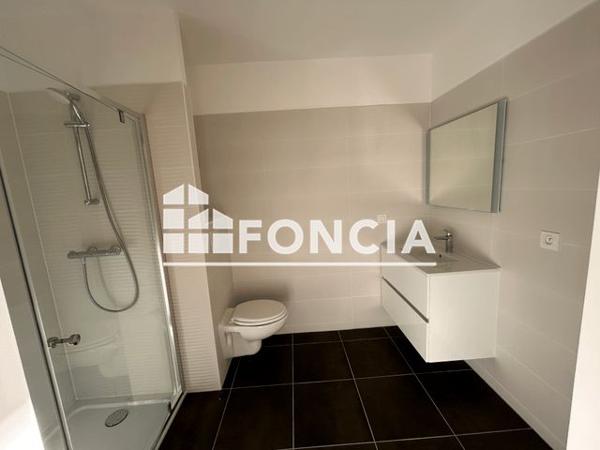 Location Studio 27.3 m² - 15 RUE MAURICE NAVE Rueil Malmaison 92500