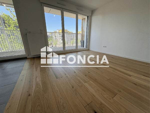 Location Studio 27.3 m² - 15 RUE MAURICE NAVE Rueil Malmaison 92500
