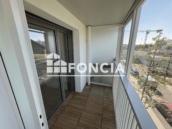 Location Studio 27.3 m² - 15 RUE MAURICE NAVE Rueil Malmaison 92500
