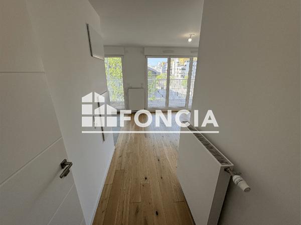 Location Studio 27.3 m² - 15 RUE MAURICE NAVE Rueil Malmaison 92500