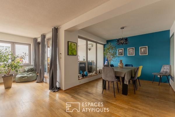 Loft et sa terrasse dans un ancien magasin de meubles