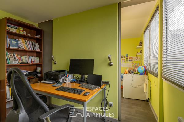 Loft et sa terrasse dans un ancien magasin de meubles
