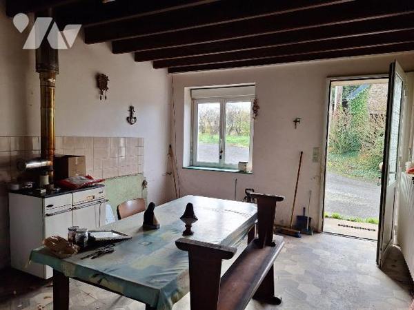 A Vendre, Ancien corps de ferme à Saint-Berthevin-la-Tannière (53220) en Mayenne (53).
Fermett...