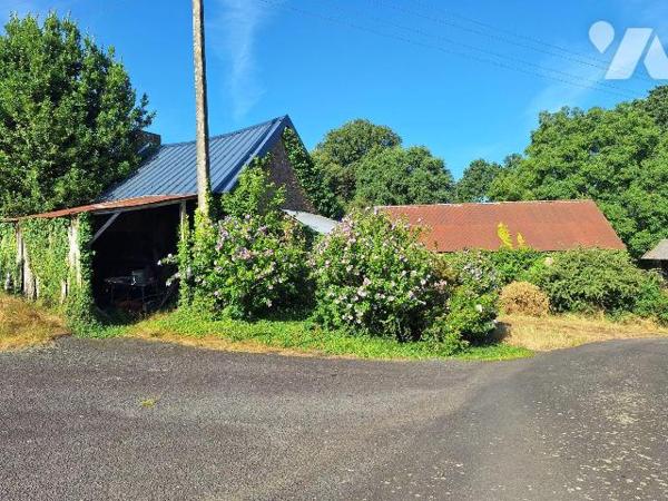A Vendre, Ancien corps de ferme à Saint-Berthevin-la-Tannière (53220) en Mayenne (53).
Fermett...