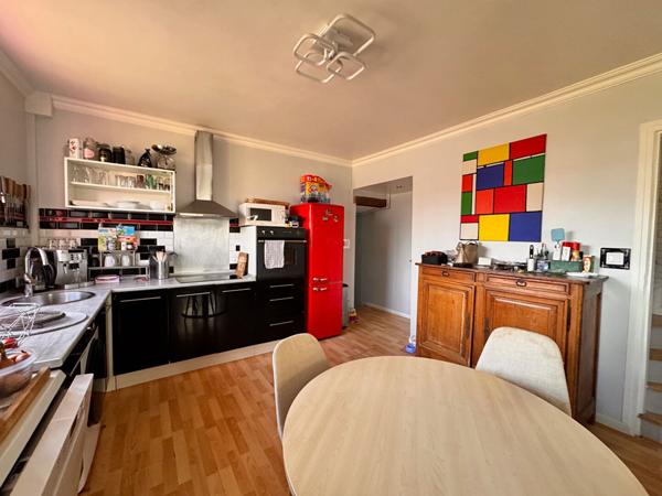 NOAILLES MAISON SEJOUR CUISINE CHAMBRES SALLES D EAU CAVE JARDIN