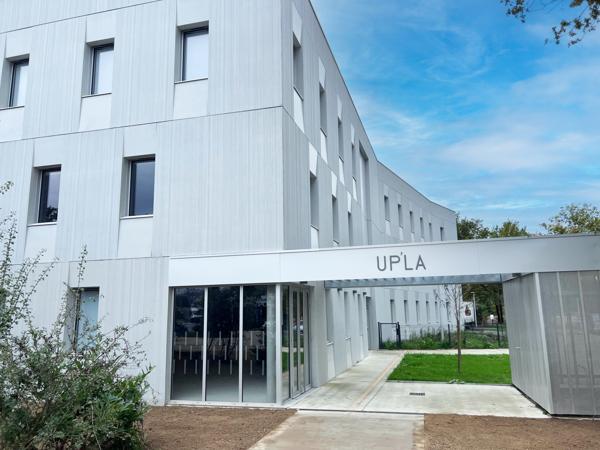 CARQUEFOU - BUREAUX - DIVISIBLES - A LOUER - NEUFS