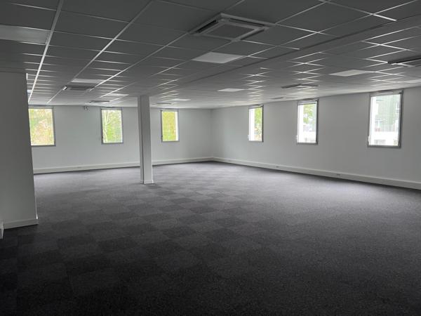 CARQUEFOU - BUREAUX - DIVISIBLES - A LOUER - NEUFS