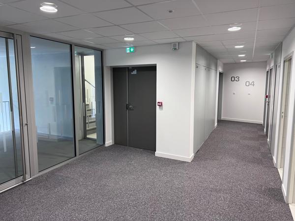 CARQUEFOU - BUREAUX - DIVISIBLES - A LOUER - NEUFS