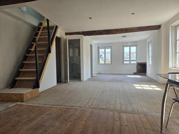 Maison de ville au style loft à Orbec