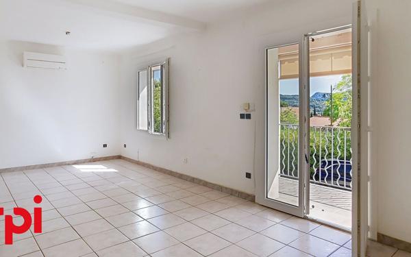 Maison à vendre    3 pièces •  La Cadière-d'Azur