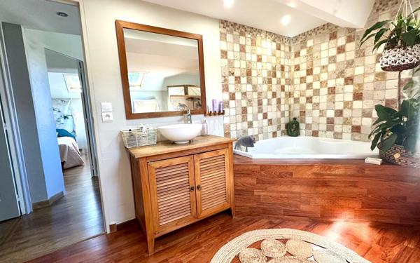 Maison à vendre    5 pièces •  Le Beausset