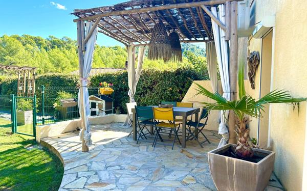 Maison à vendre    5 pièces •  Le Beausset