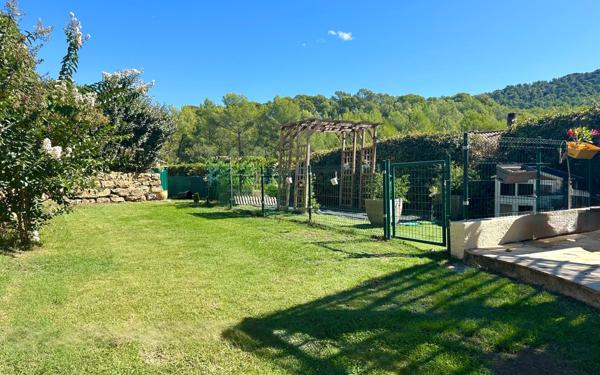 Maison à vendre    5 pièces •  Le Beausset