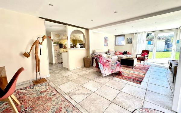 Maison à vendre    5 pièces •  Le Beausset