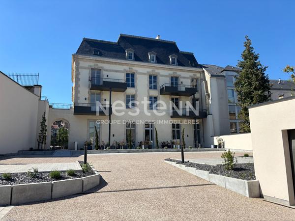 RARE À LA VENTE - DISPONIBLE IMMÉDIATEMENT - APPARTEMENT - TERRASSE - PARKING