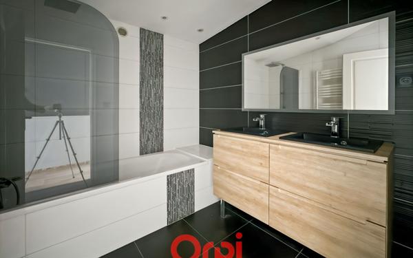 Appartement à vendre    3 pièces • 70 m2 Lyon 3