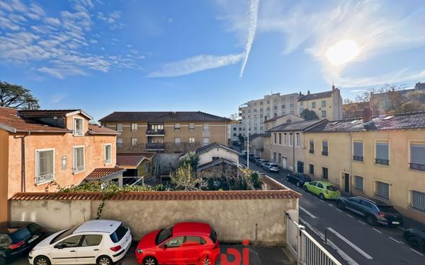Appartement à vendre    3 pièces • 70 m2 Lyon 3