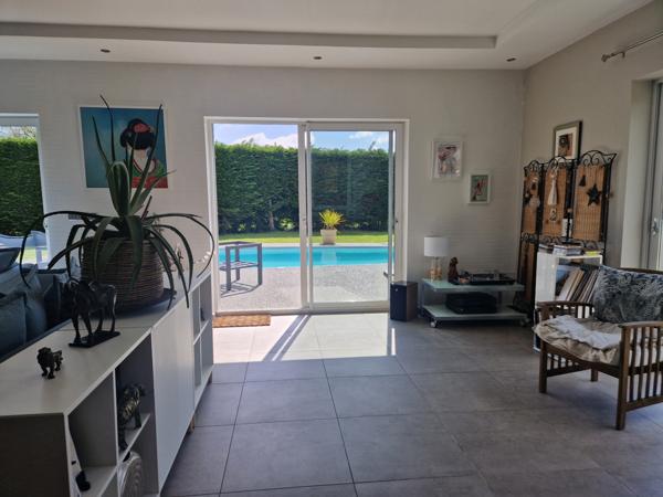 splendide propriété piscine 4ch, garages