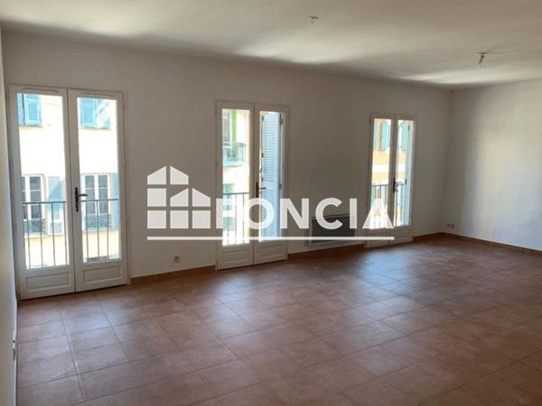 Location Appartement 3 pièces 71.4 m² - 32 RUE MASSENA Nice 06000