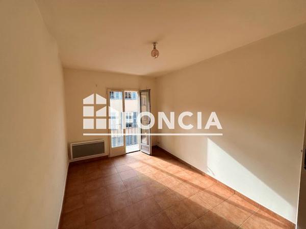 Location Appartement 3 pièces 71.4 m² - 32 RUE MASSENA Nice 06000