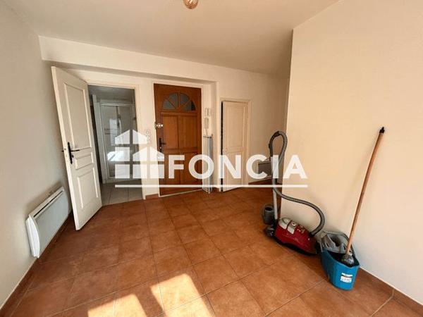 Location Appartement 3 pièces 71.4 m² - 32 RUE MASSENA Nice 06000