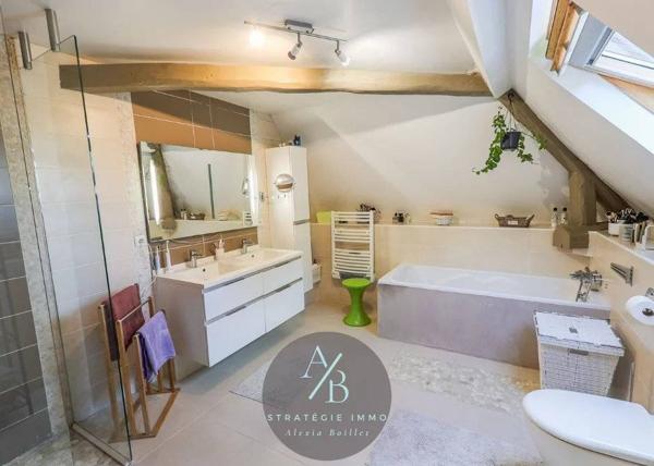 🏡 Incroyable maison en pierre dans GISORS !