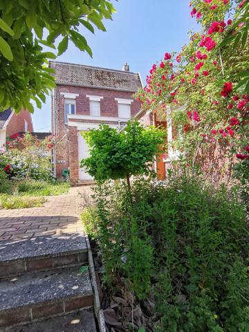 SUPERBE MAISON BOURGEOISE172 M2 5 CHAMBRES JARDIN 2 GARAGES