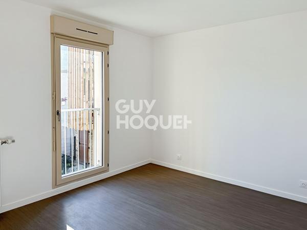 LOCATION : appartement de 2 pièces (44 m²) à FONTENAY TRESIGNY