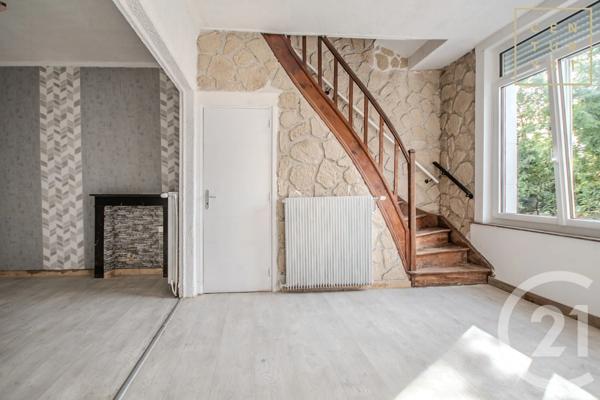 Maison à vendre  5 pièces - 88,47 m 2   HAUTMONT  - 59