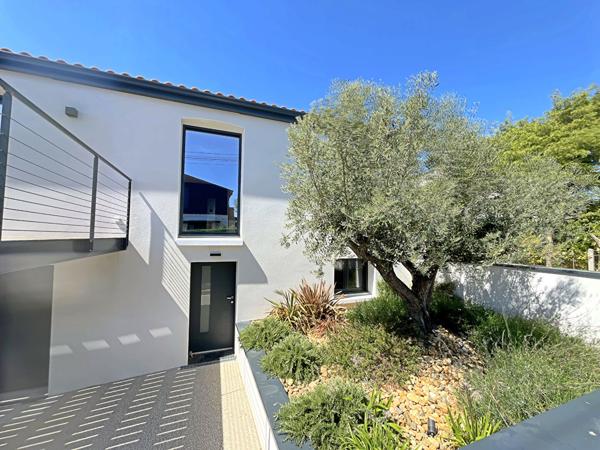 Maison Vaux Sur Mer 5 pièce(s) 131.67 m2 Vaux sur mer Maison Vaux Sur Mer 5 pièce(s) 131.67 m2 Vaux sur mer