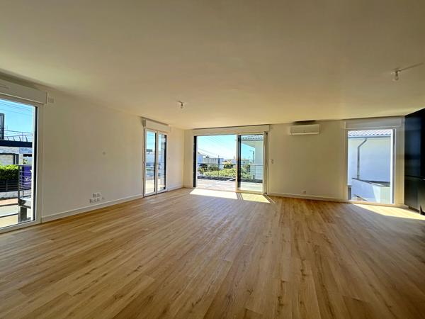 Maison Vaux Sur Mer 5 pièce(s) 131.67 m2 Vaux sur mer Maison Vaux Sur Mer 5 pièce(s) 131.67 m2 Vaux sur mer