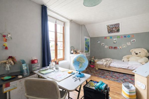 Maison à Vendre à Chaumont - 5 Pièces, 109 m², Jardin, Garage