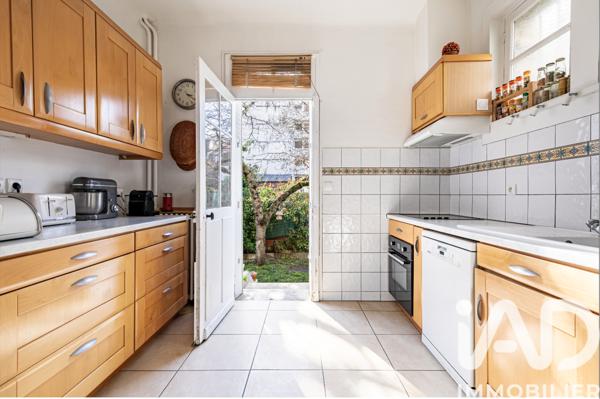 Maison à vendre 6 pièces 155 m² Courbevoie