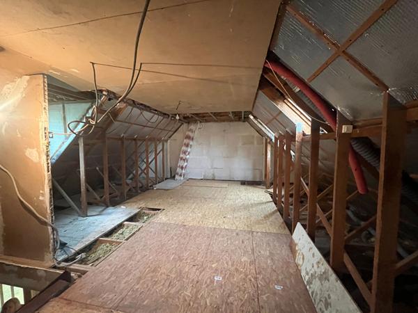 Pavillon à rénover !