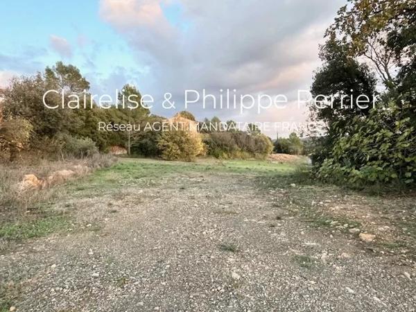 Immobilier Carcès (83570) – Terrain constructible 1517m2 – 163 000 €