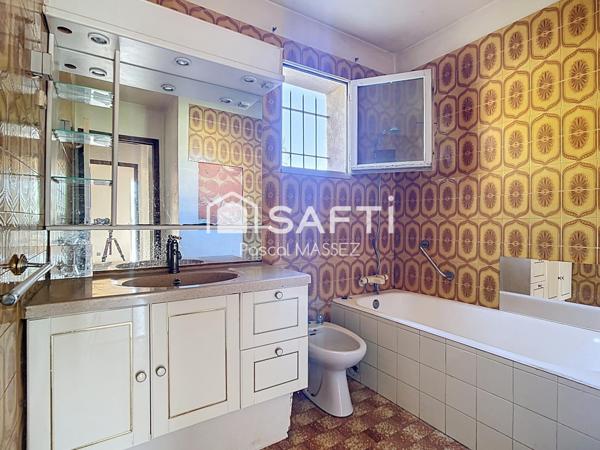 Maison  T4 - 108m2 - carrez 71m2 + 24m2 garage + 12m2 Véranda  - jardin - À RÉNOVER