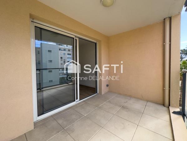 Beau T2 +terrasse+parking à 5mn de la plage