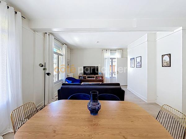 Vente
                Appartement86,7 m² - 4 Pièces -
                    ROUEN (76000)