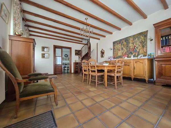 Maison à vendre 9 pièces 140m² Aire-sur-la-Lys (62120)