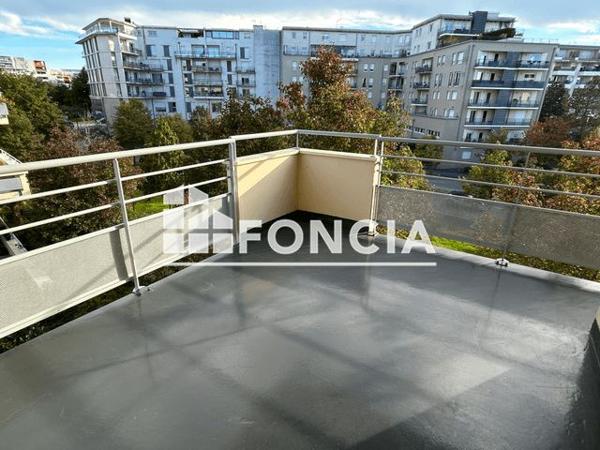 Location Appartement 3 pièces 63.1 m² - 10 Avenue de Saint Pierre, Rodez 12000