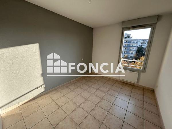 Location Appartement 3 pièces 63.1 m² - 10 Avenue de Saint Pierre, Rodez 12000