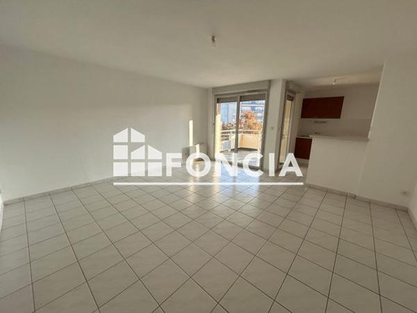 Location Appartement 3 pièces 63.1 m² - 10 Avenue de Saint Pierre, Rodez 12000