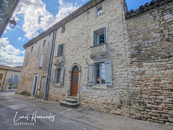 Maison de village en pierre - Rénovation de qualité - 4 chambres - Grande terrasse
